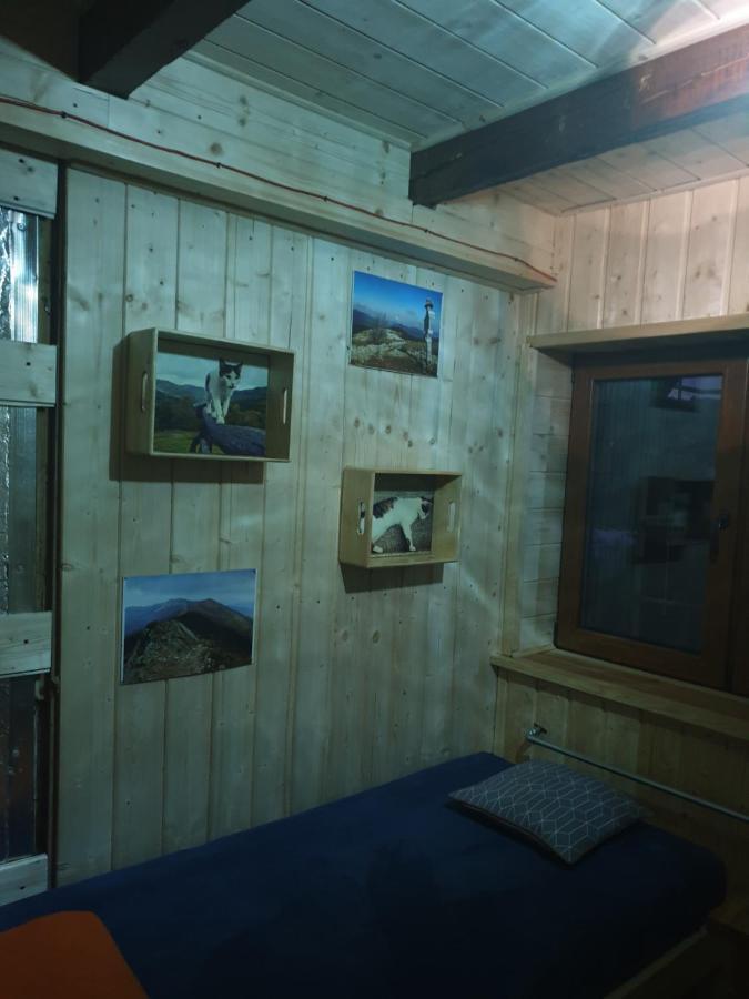 Bacowka Pttk Jaworzec Hostel Wetlina Exterior photo