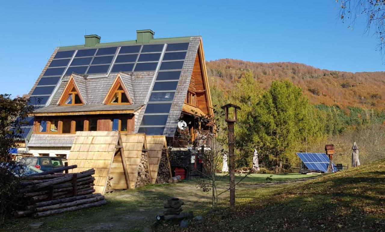 Bacowka Pttk Jaworzec Hostel Wetlina Exterior photo