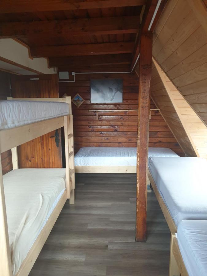 Bacowka Pttk Jaworzec Hostel Wetlina Exterior photo