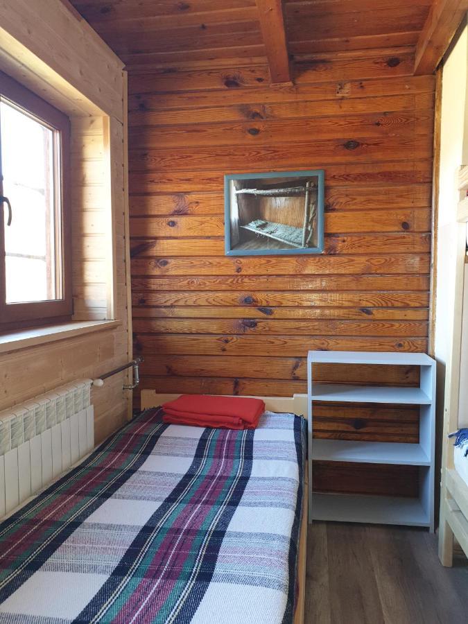 Bacowka Pttk Jaworzec Hostel Wetlina Exterior photo